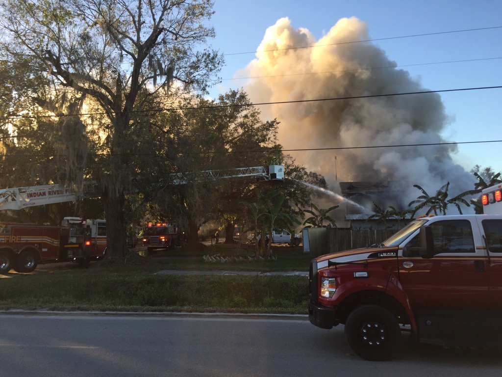 Fire shuts down roads in Fellsmere - Treasure Coast
