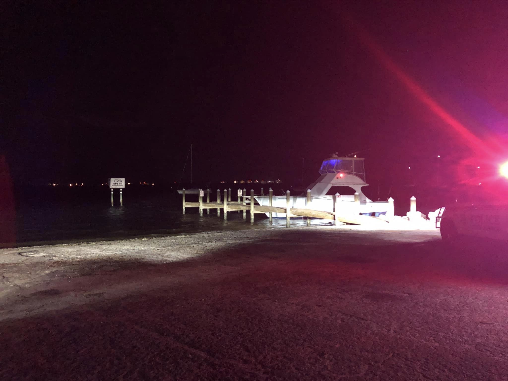 FORT PIERCE POLICE: IMMIGRANTS FLEE A VESSEL AT SOUTH CAUSEWAY BEACH