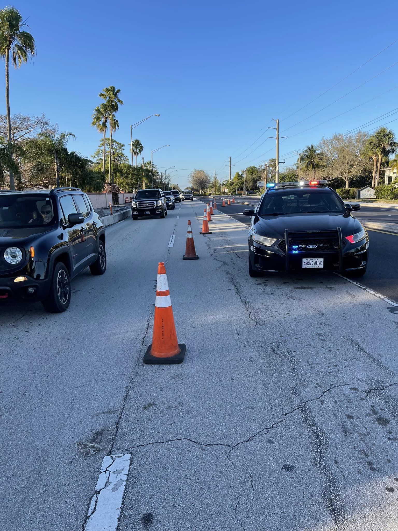 Traffic Alert:Sinkhole on Kanner Highway