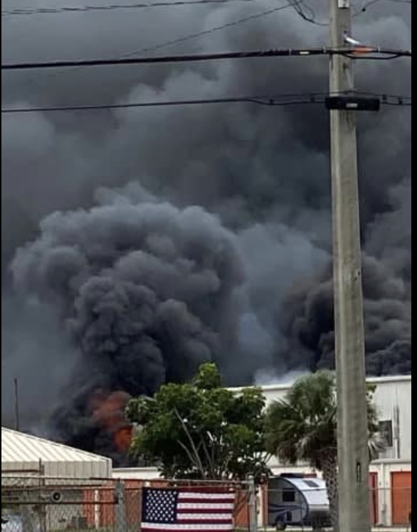 Fire temporarily shuts down part of Edwards Road in Fort Pierce