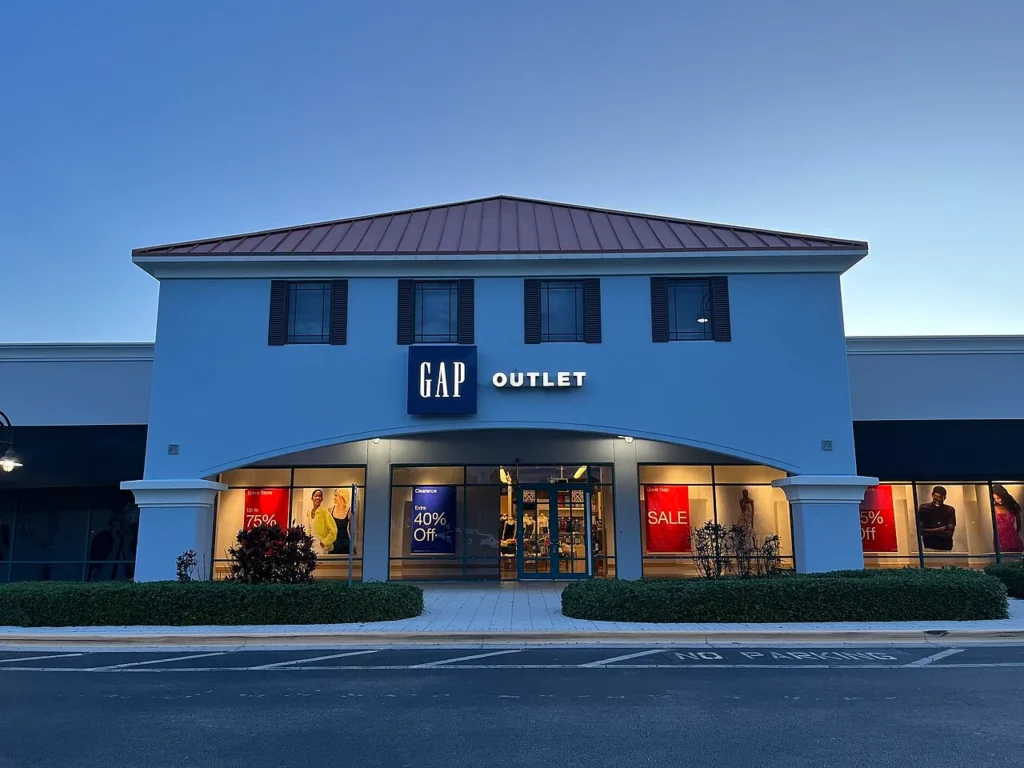 Vero Beach Outlets Guide: Directory, Stores, and Hours - Image 03 (October 7, 2026)