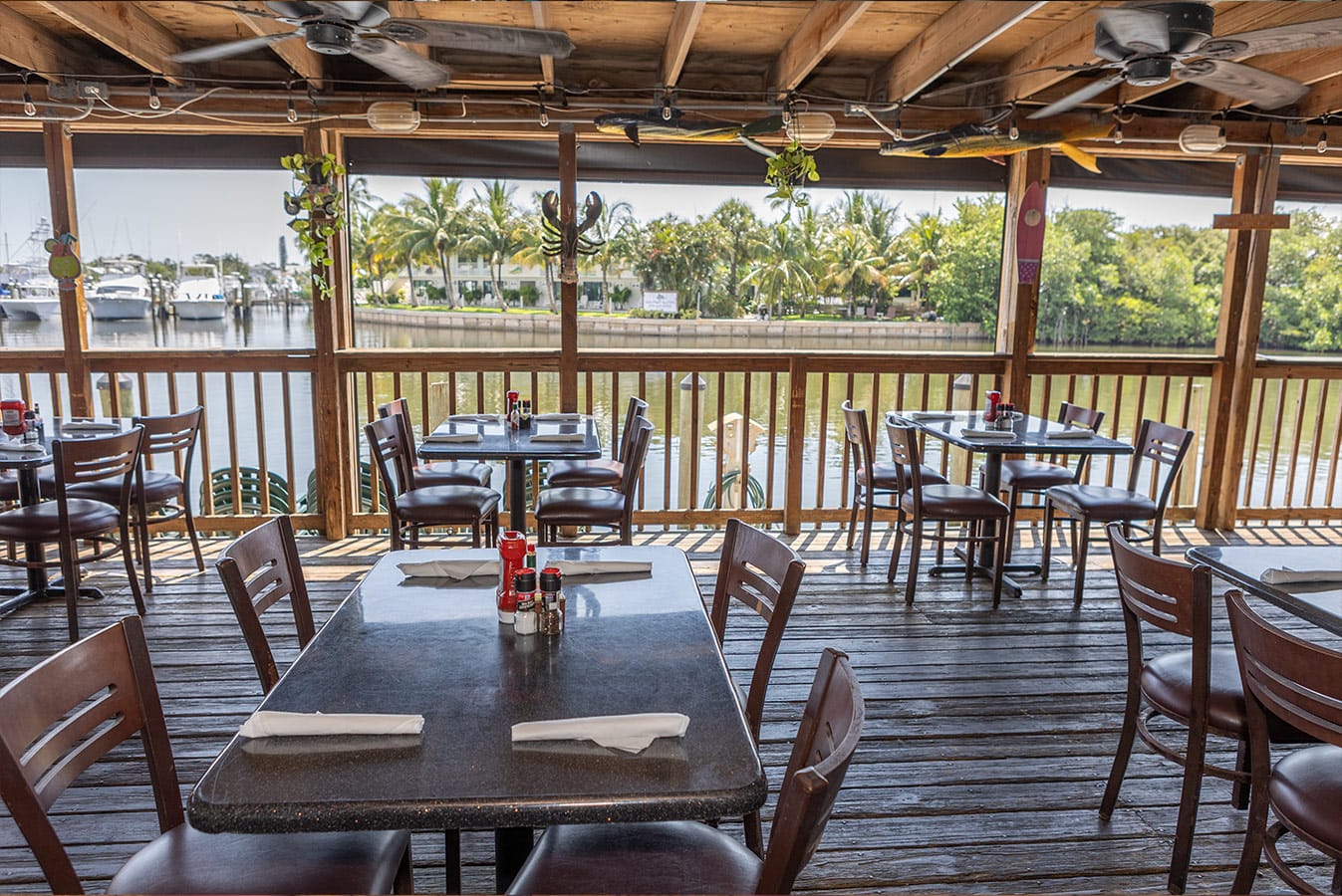 Shrimper's Grill and Raw Bar
