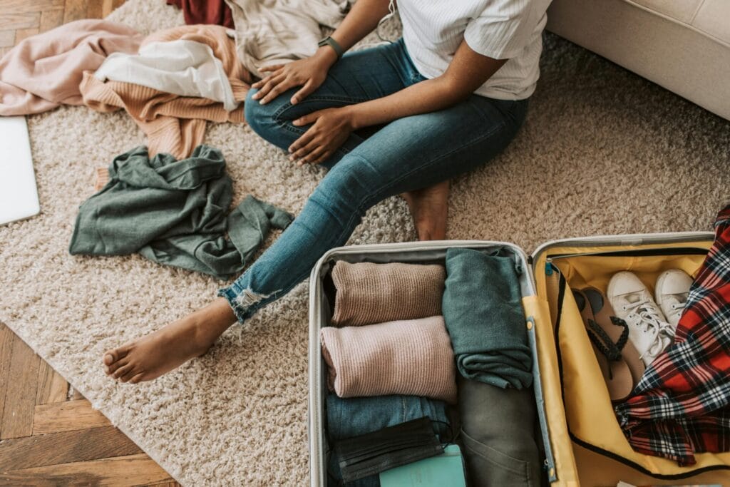 Essential Clothing for Minimalist Packing in Florida